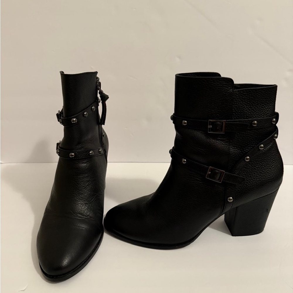 Saks Fifth Avenue Womens Black Pebbled Leather Studded Moto Ankle Boots Size 10